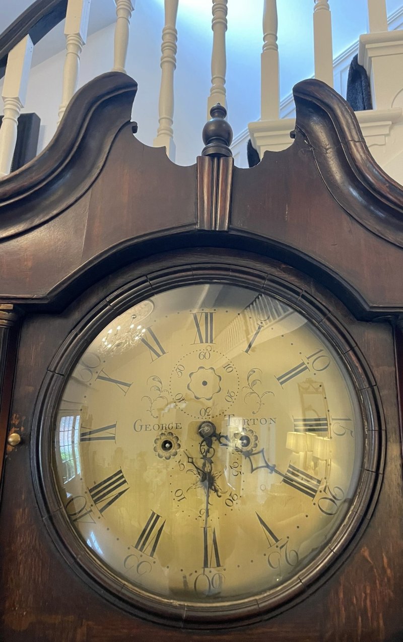Rare 18th Century Large Antique George III Quality Oak Dresser with Rack and Longcase Clock - Image 6